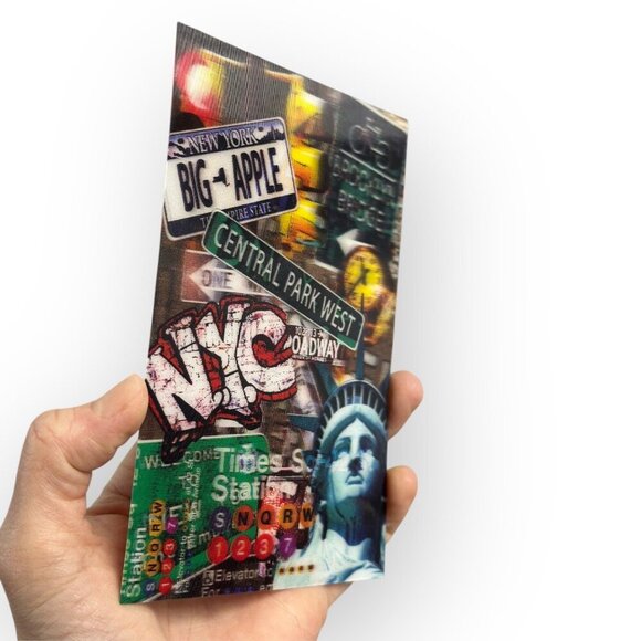 NYC 3D Hologram Postcard Collage Featuring Iconic Landmarks Signs 4 x 6 inches - Picture 13 of 13